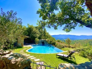 Mountain Retreat with Pool, Treehouse & Shepherd`s Hut